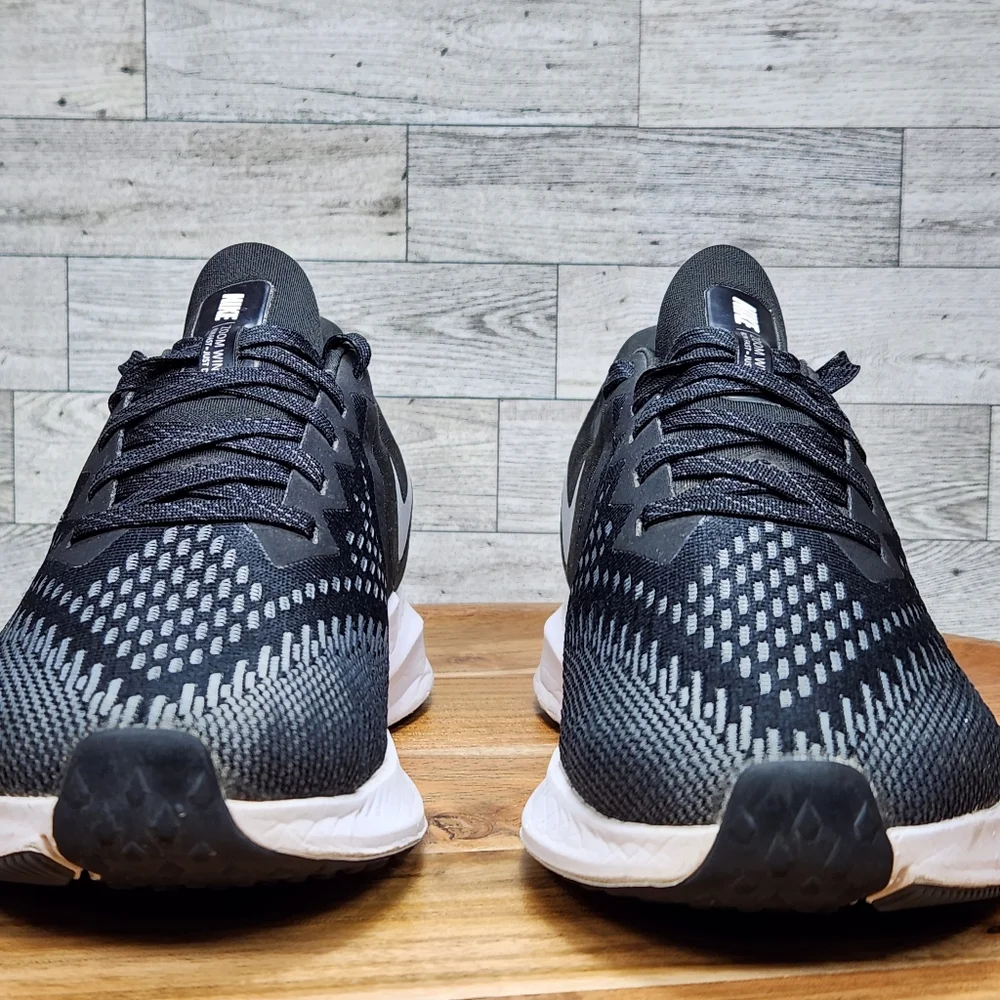 Nike Women's Size 8 Zoom Winflo 6 Shoes Black Running Sneakers BQ3192-003 - Picture 3 of 16